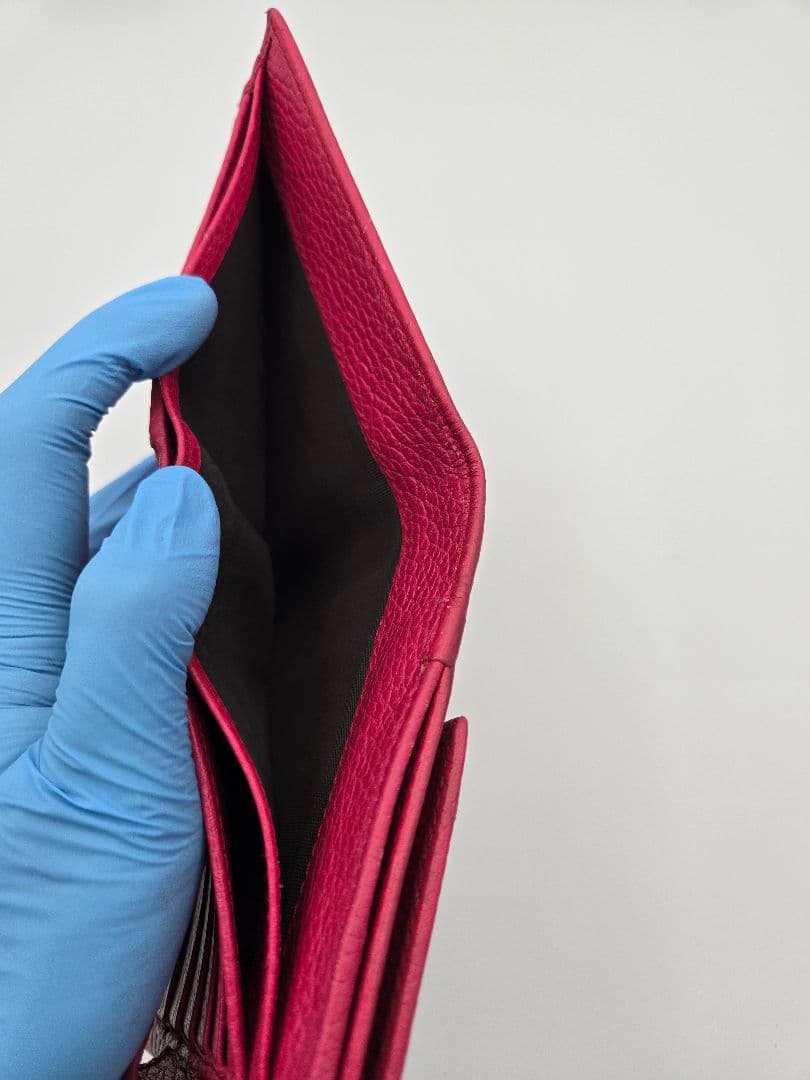 Gucci 三つ折り財布　レザー　ピンク　マゼンダ