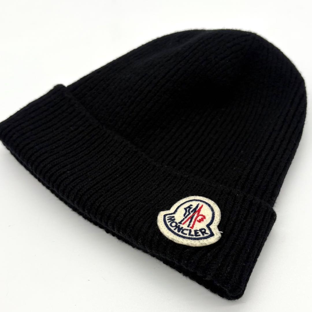【近年モデル】 MONCLER ニット帽 マグリア ブラック ワッペン