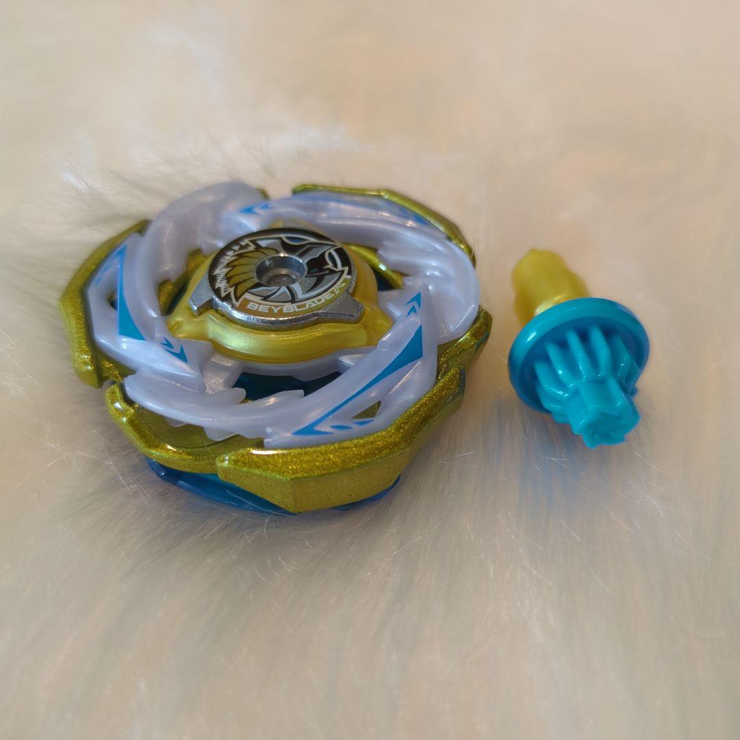 ベイブレードX ワルキューレボルトS4-70V メタルコート：ゴールド