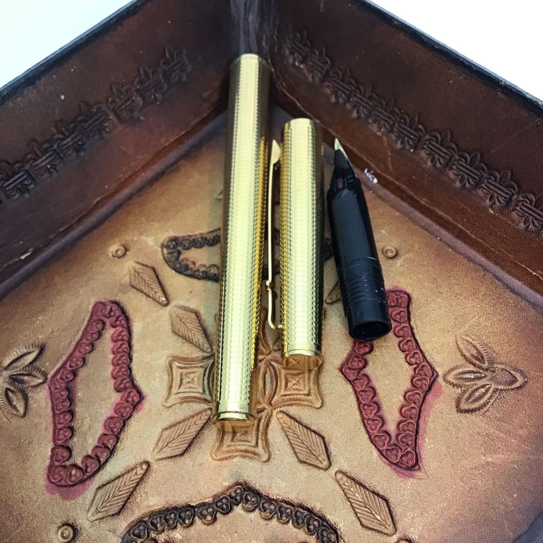 ‼️ビンテージ‼️CARAN d'ACHE カランダッシュ　金張　14金ペン万年筆