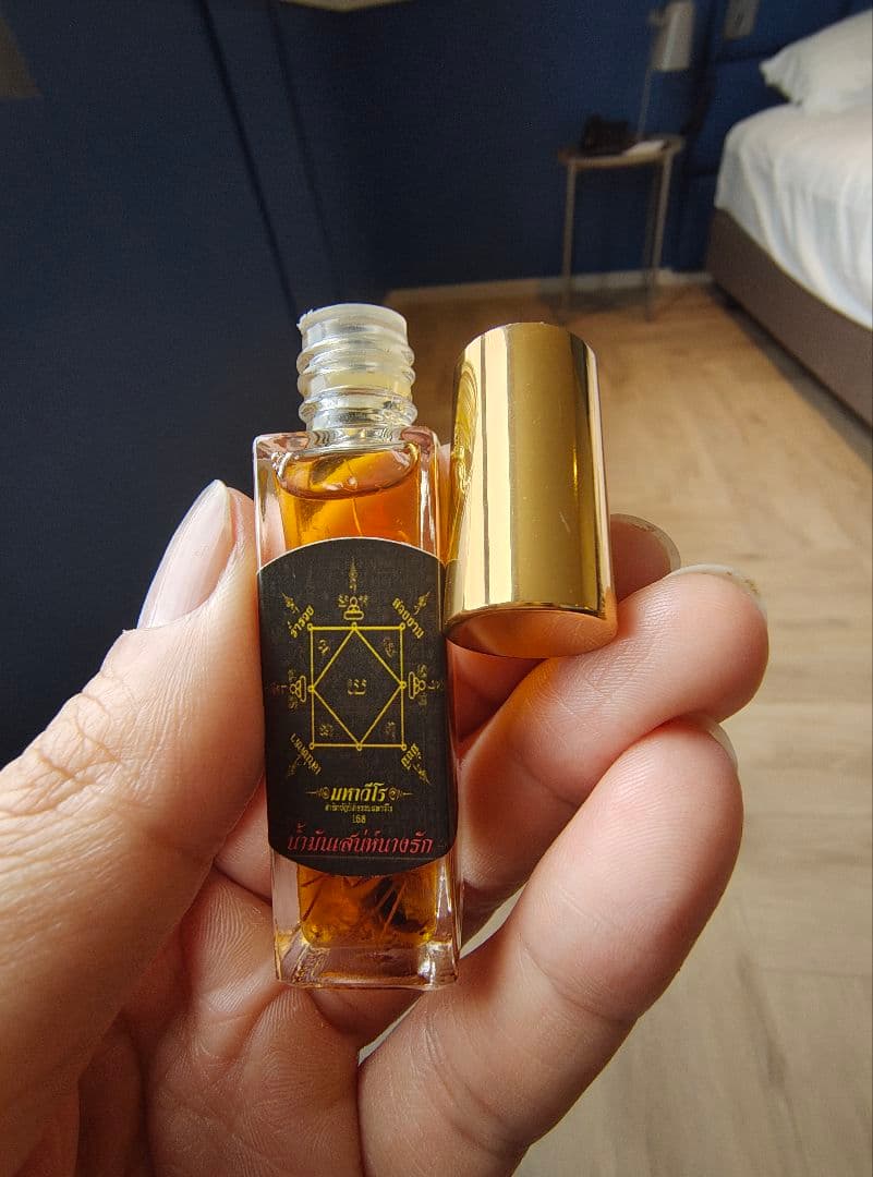 タイのお守りプラクルアン！チャームオイル！取説&呪文付き！！