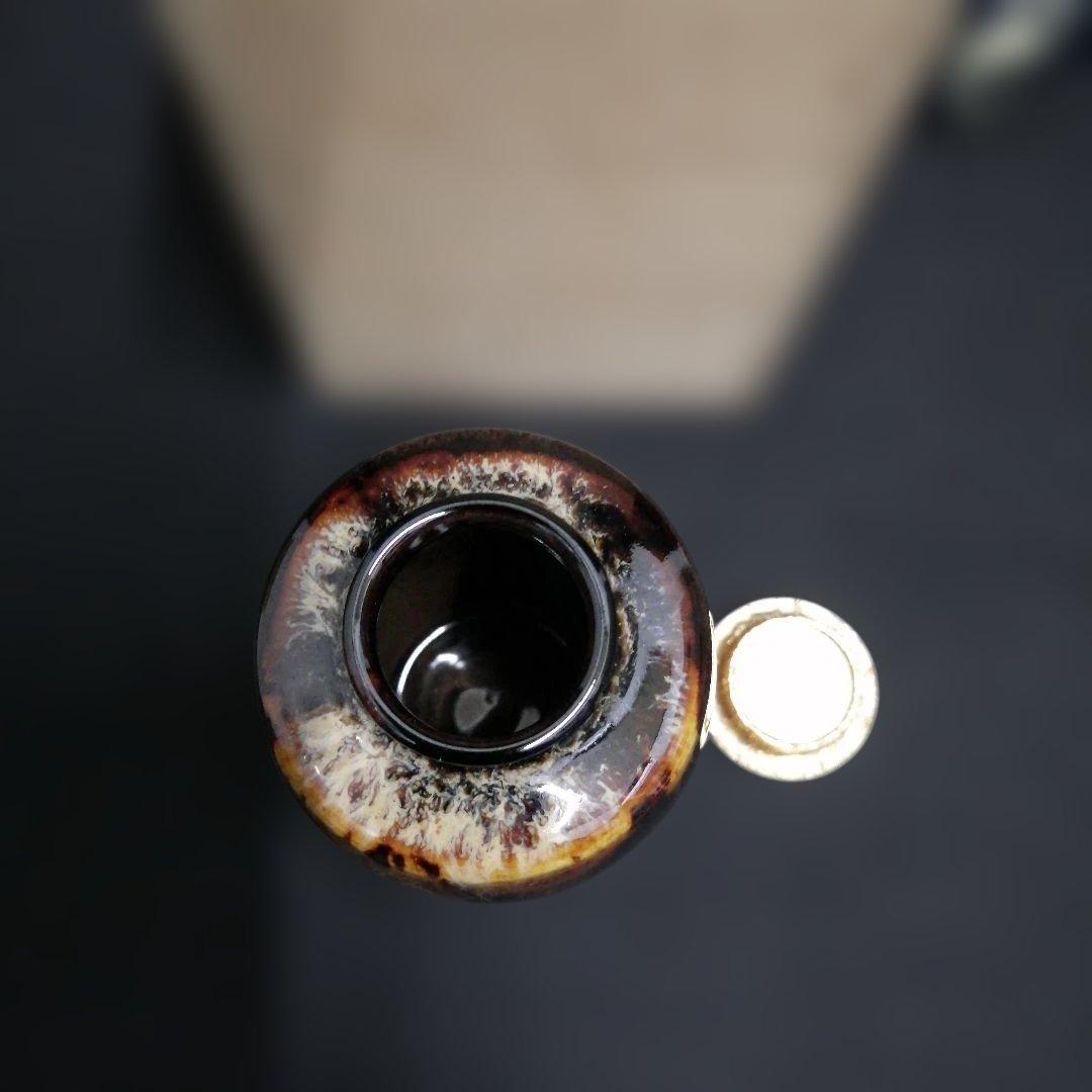 茶道具　肩衝茶入　桶谷定一作　独楽繋仕覆　共箱付き