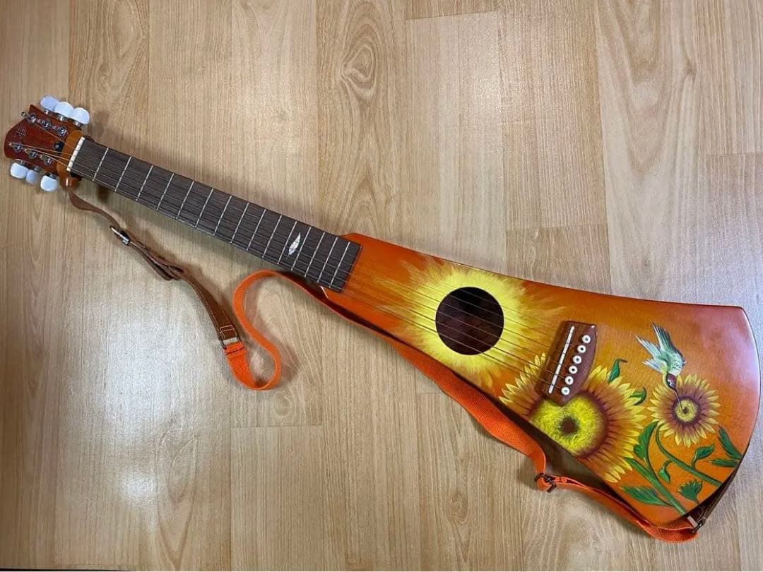 【新品未使用】 希少レア FLuffy ペイントトラベルギター ケース付