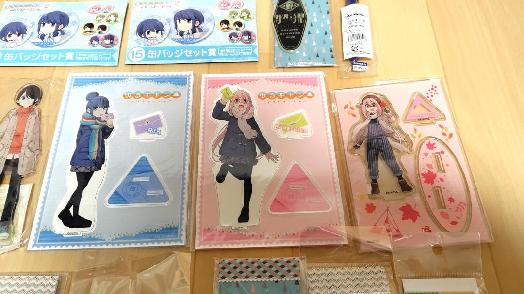 ②お買い得！【ゆるキャン△】アクリルスタンド　キーホルダー　缶バッジ等多数まとめ