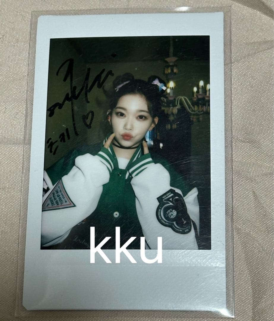 billlie ツキ ポラロイド 直筆 サイン入りチェキ