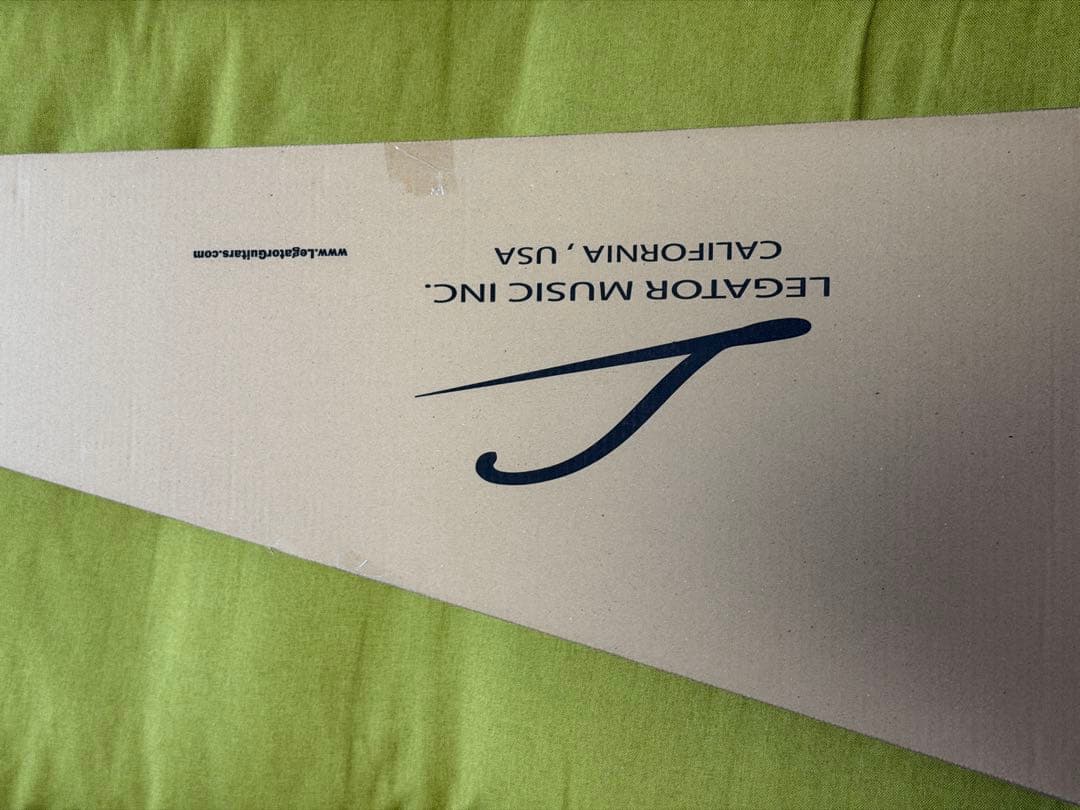 Legator Guitars Ghost G7-SS ヘッドレスギター