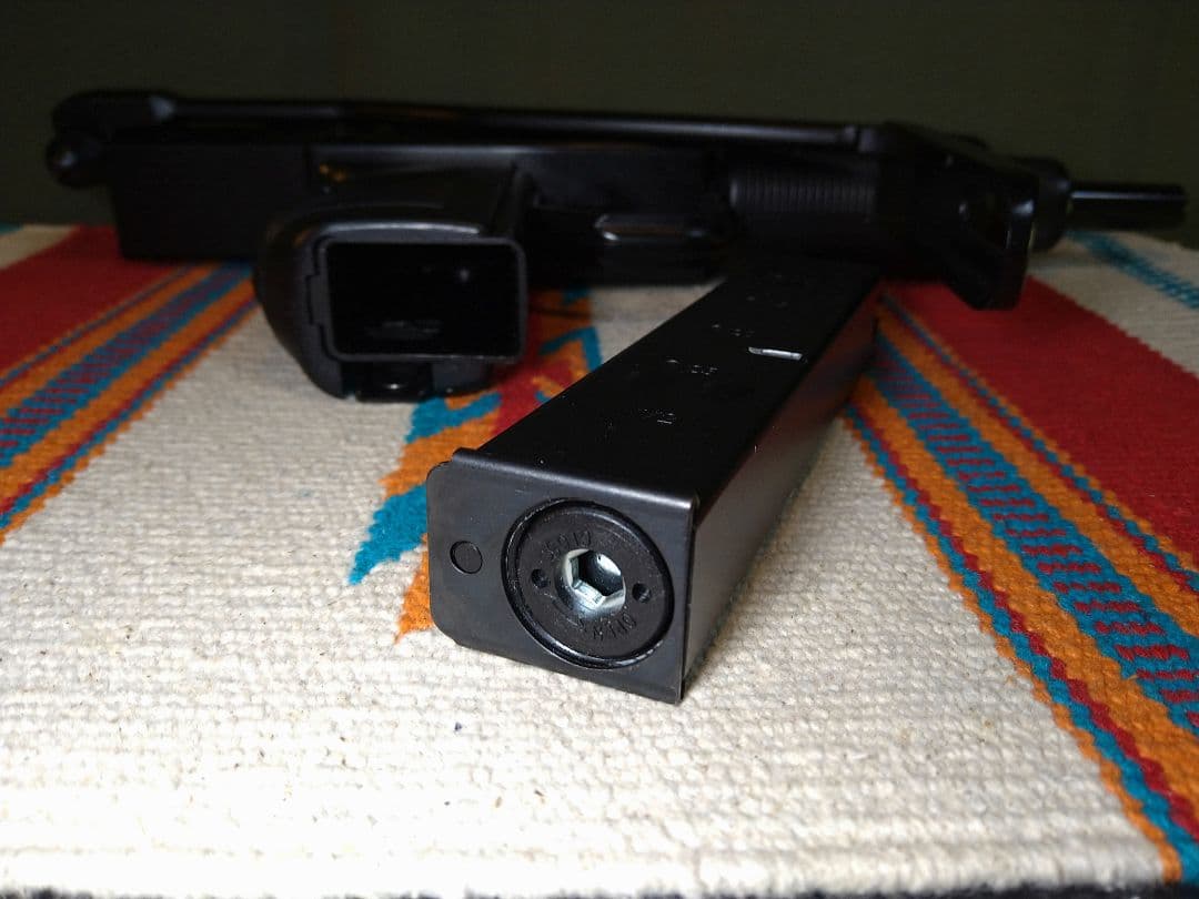 激レア美品！ウエスタンアームズ同等/KWC　ミニウージー　CO2ガスブロ！