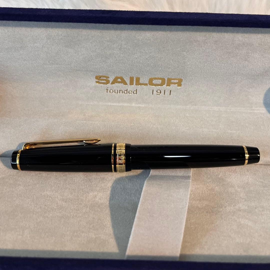 未使用✨Sailor 万年筆 黒色 金ペン先　14K 585