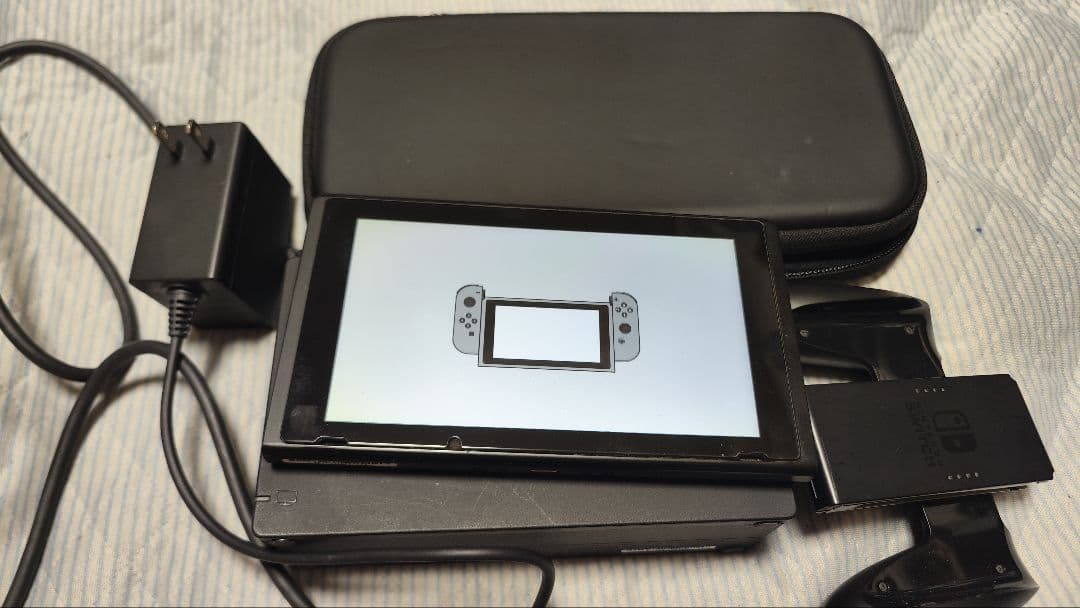 ニンテンドーSwitch 2021年モデル Joy-Conなし