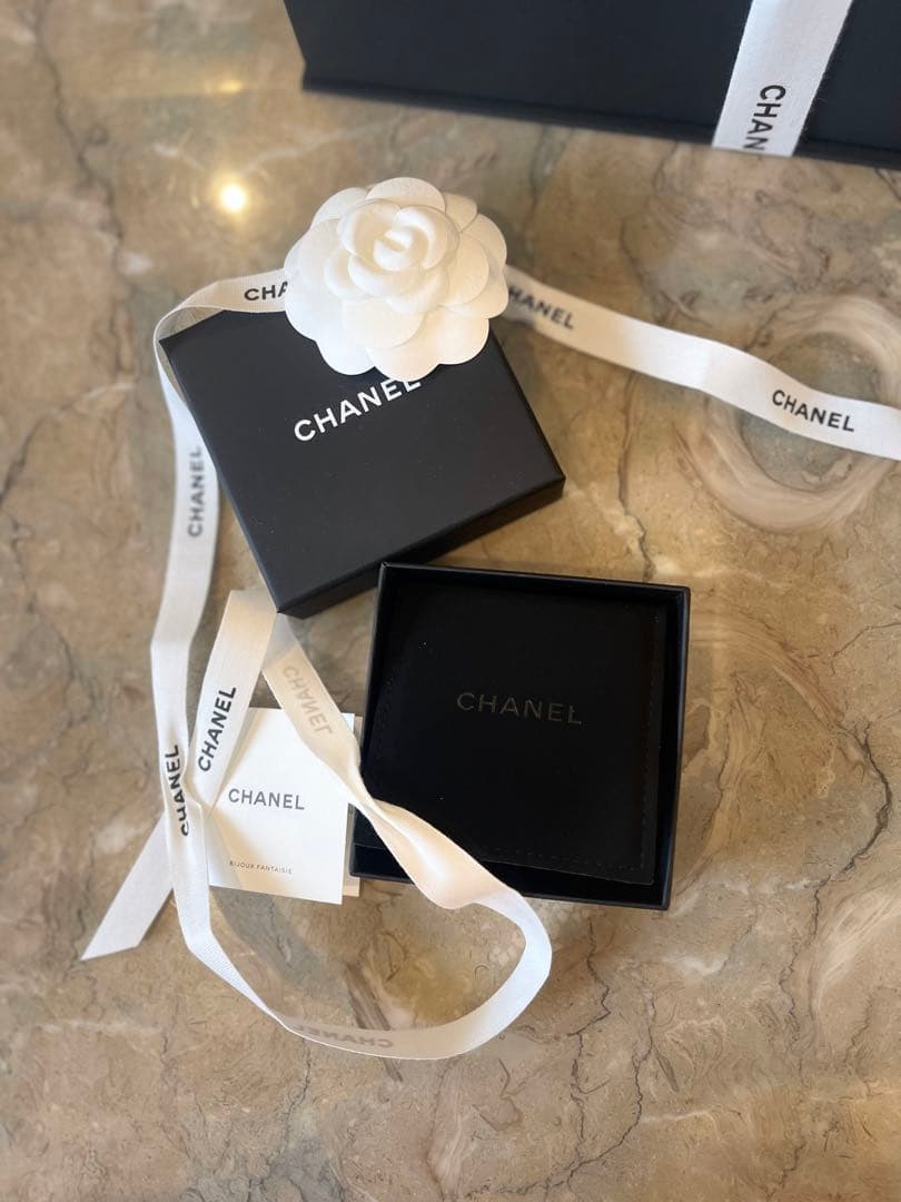 CHANEL ブローチ パール