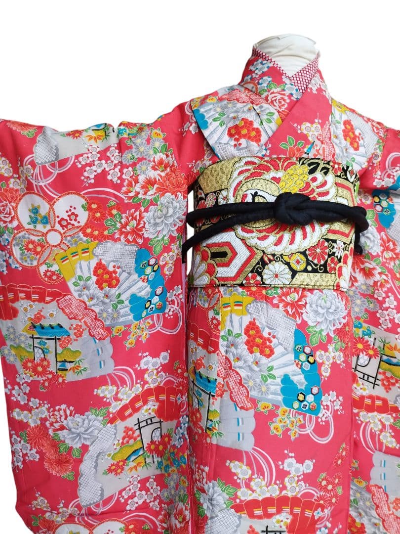 アンティーク　コーラルオレンジ系着物単品　女の子　七五三