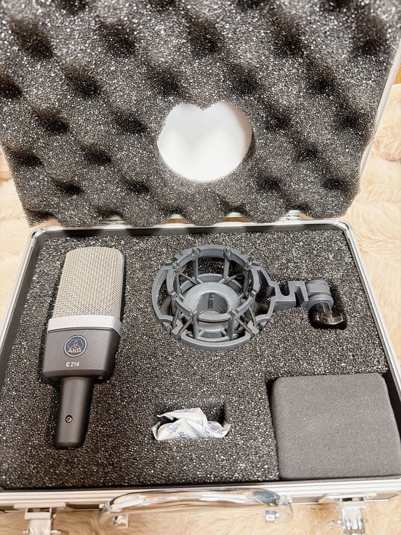 美品 AKG C214 コンデンサーマイク 正規輸入 宅録 配信 レコーディング