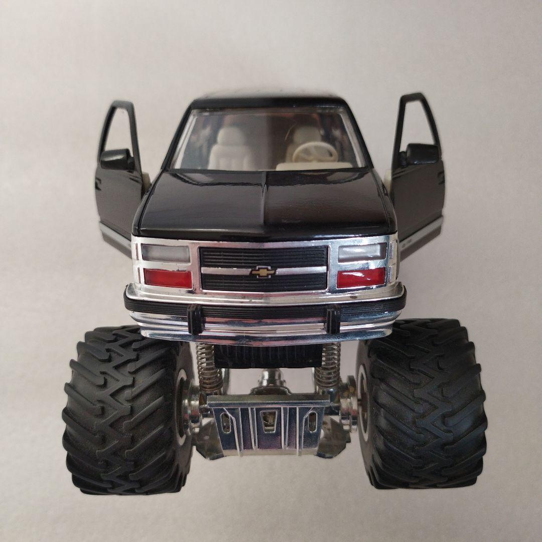 シボレーモンスターバン　ミニカー