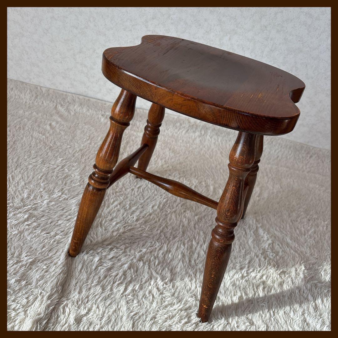 まつ様リクエスト品】飛騨産業 キツツキマーク スツール 座彫り