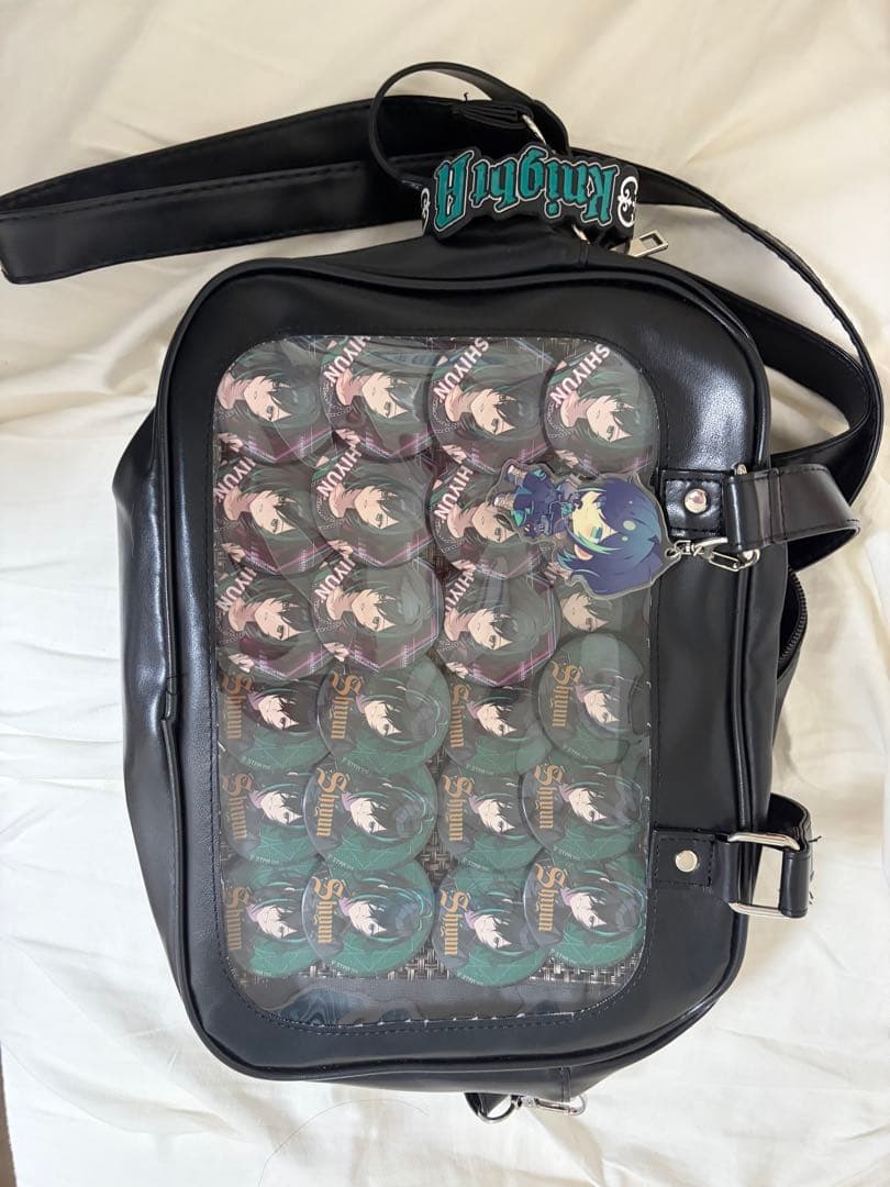 騎士Xしゆん痛バッグ缶バッジ24個、リストバンド、アクキーセット