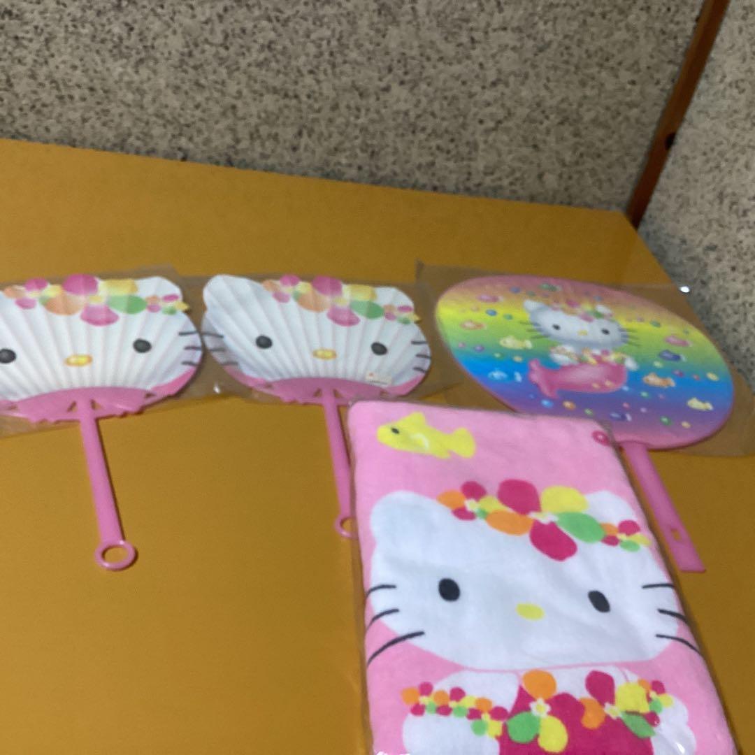 2865ハローキティ✖️人魚　うちわ &バスタオル