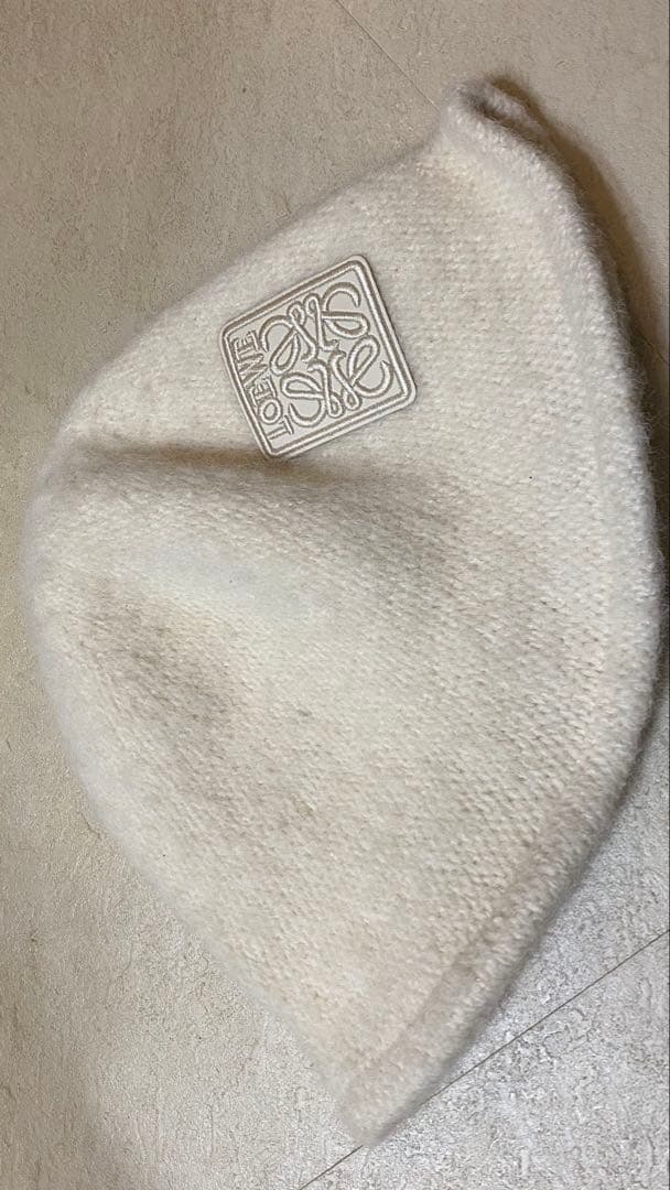 LOEWE ホワイト ビーニー　ニット帽　 ロエベ