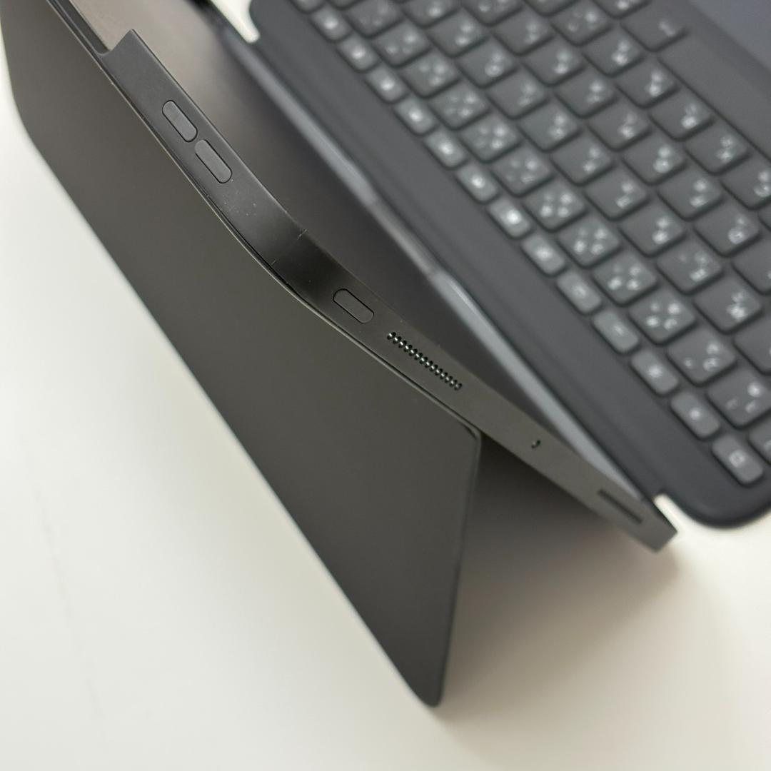 Combo Touch iPad Pro 13インチ (M4) キーボード