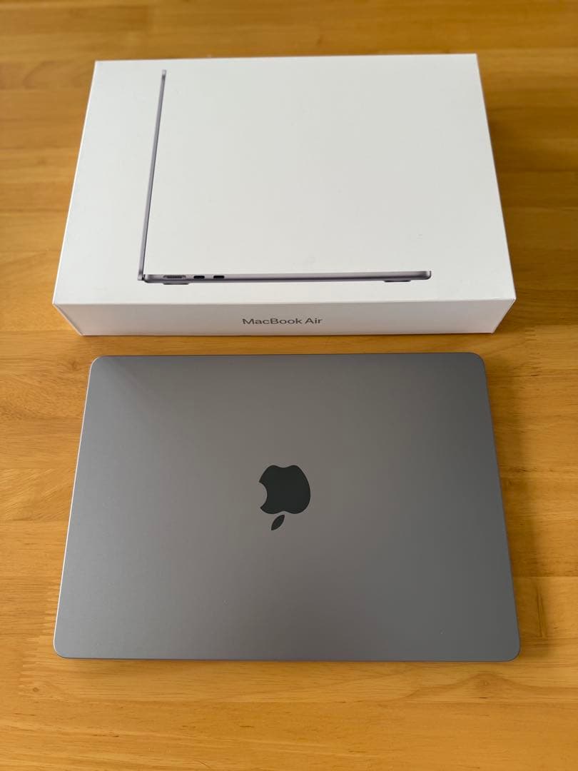 美品 MacBook Air M2 2022 13.6インチ 512GB