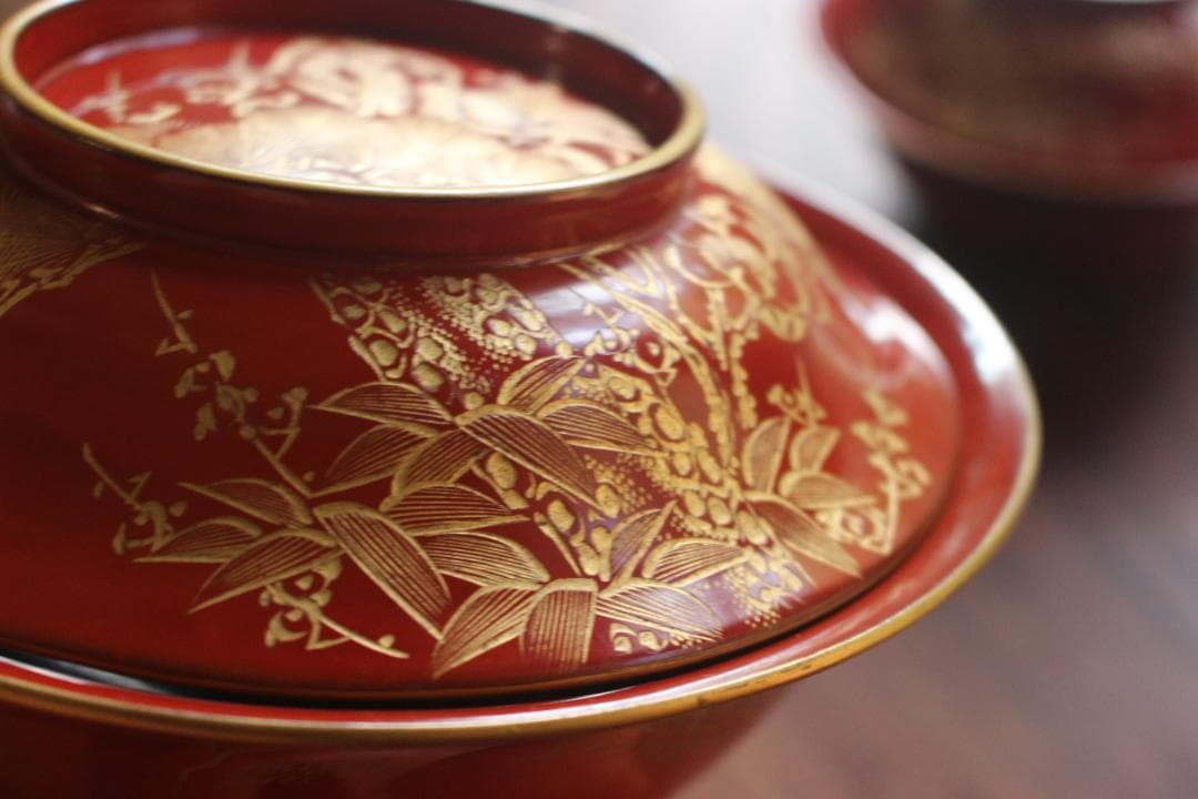 デッドストック！時代金縁朱漆に極上松竹梅沈金の映える大椀2点（検輪島塗雑煮椀