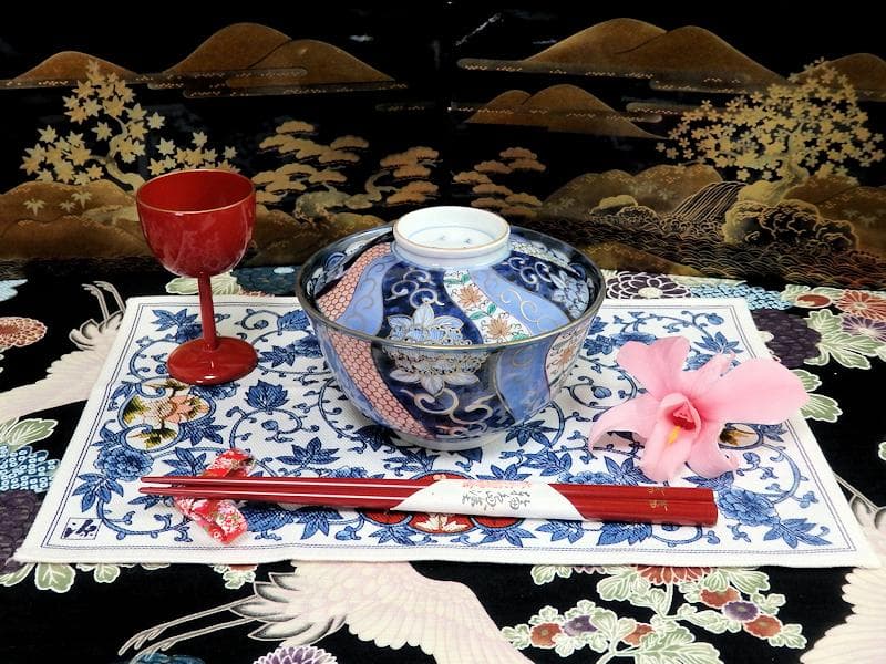 古伊万里　染錦　捻り紋　花の図　蓋茶碗　江戸期　E545AS-CIp