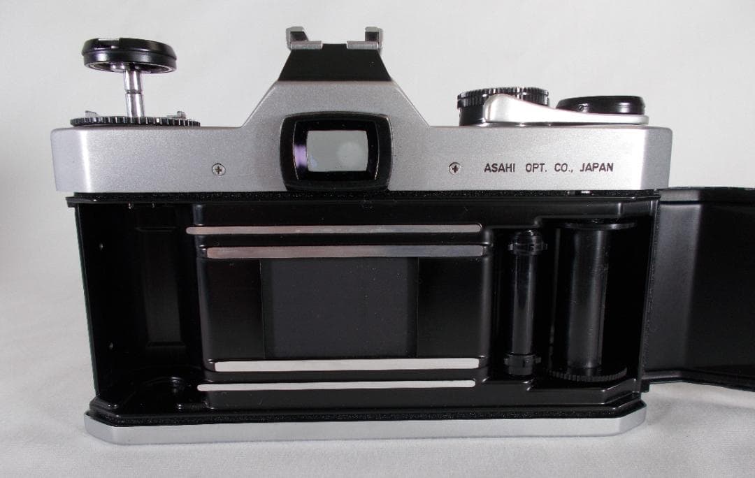 フィルムカメラ 整備済　Pentax SPII + レンズ f1.8　F210