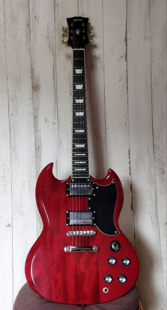 Blitz BSG-61 使用感少なめ セットネックのエレキギター