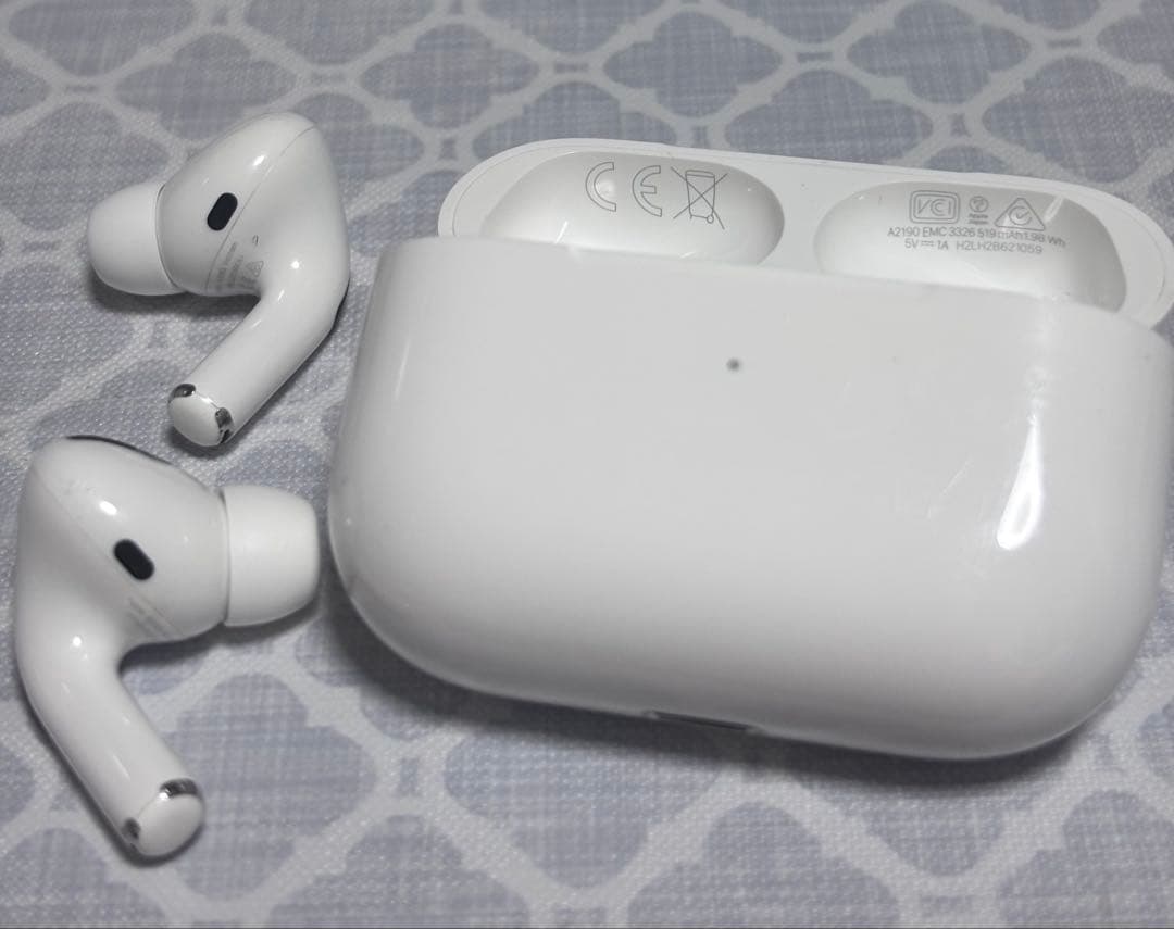AirPods Pro 本体 ホワイト 充電ケース付き
