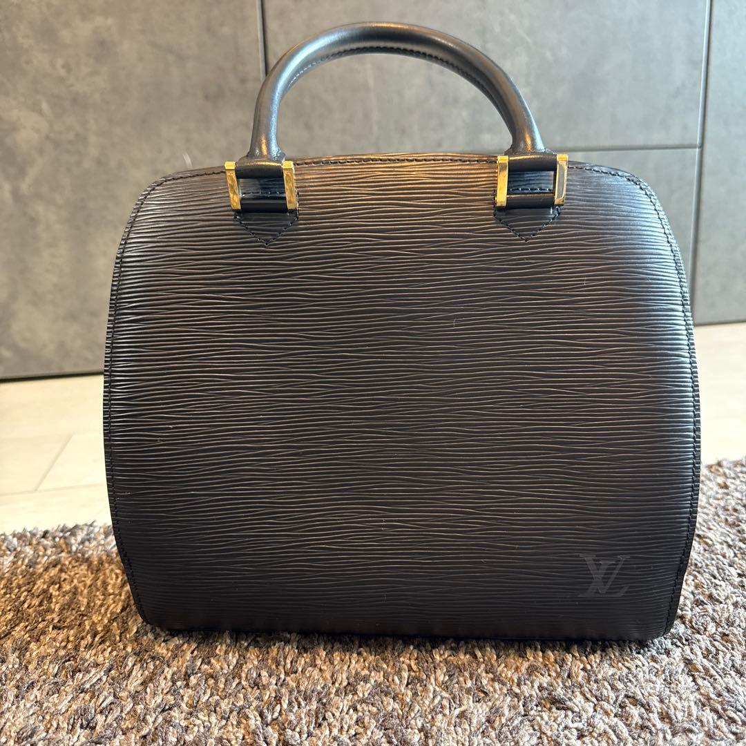 LOUIS VUITTON ルイ・ヴィトン　ポンヌフ　エピ　ノワール