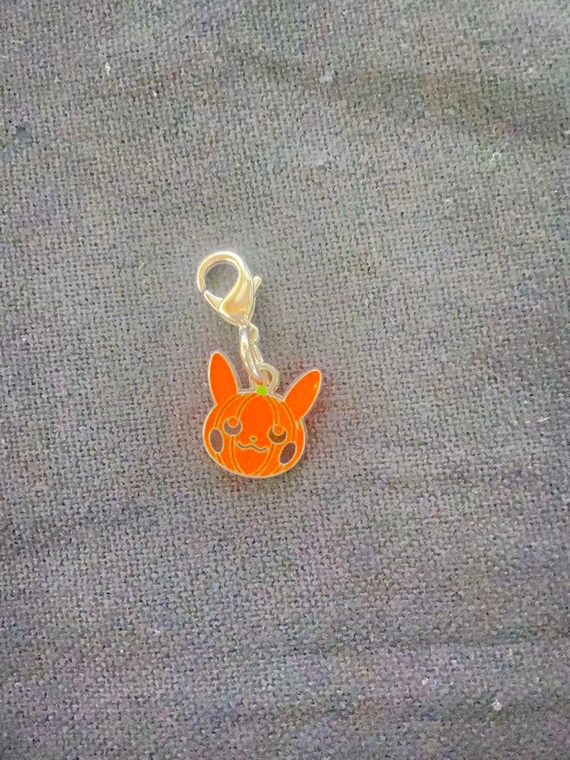 ポケモンセンター ピカチュウ ハロウィン ピンバッジ 2009年