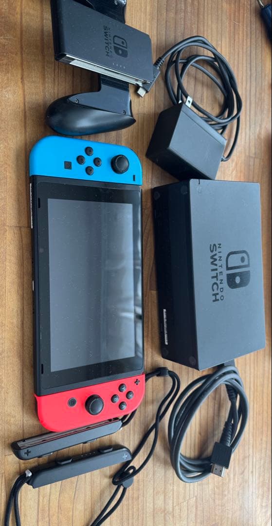 任天堂Switch　本体　中古品　完動品