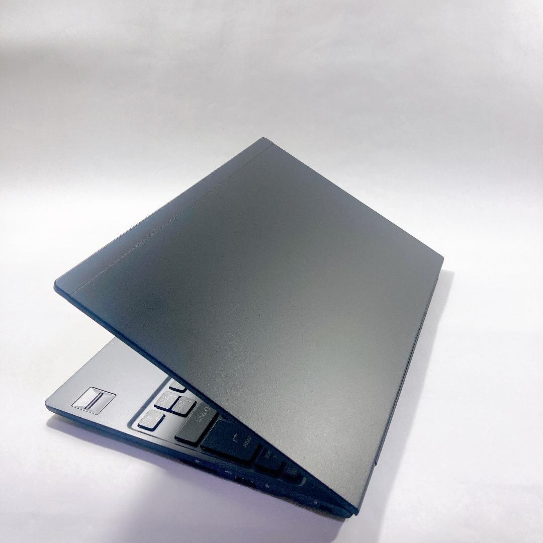 w105✨美品/超軽量 /Office付/事務作業に快適！✨すぐ使えるノートPC