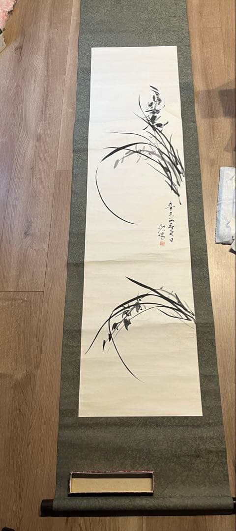 草花の墨絵 掛軸　194✖︎43