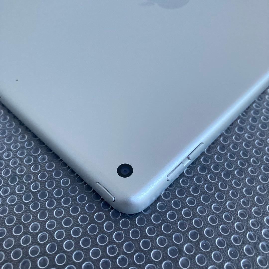 3562【早い者勝ち】美品☆iPad8 第8世代 32GB WIFIモデル☆