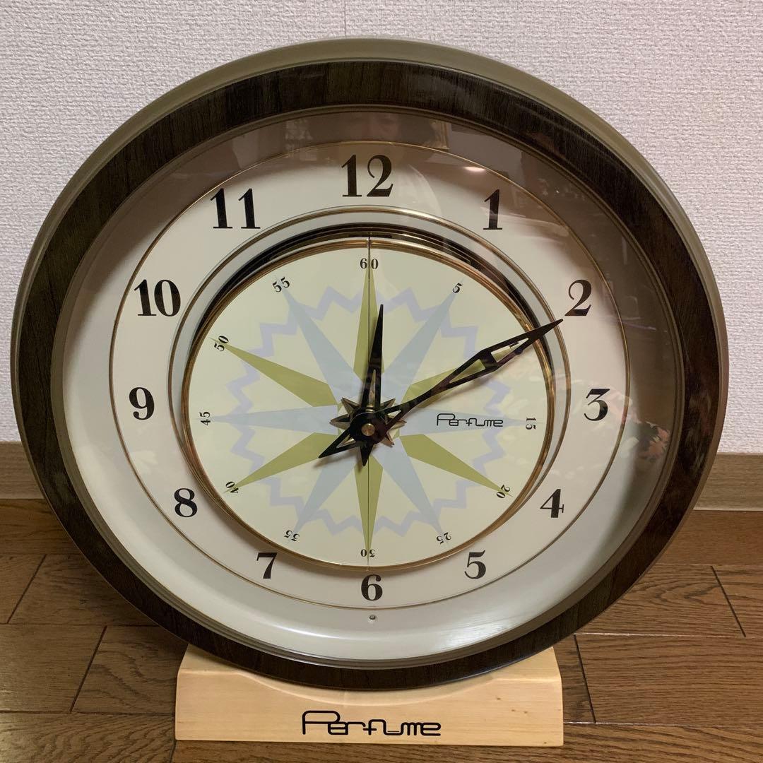 Perfume 掛時計 星形デザイン