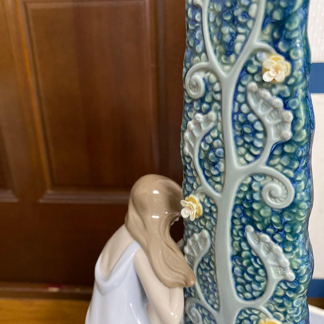 リヤドロ　光の詩8140 リミテッドエディション証明書つき。台座付き