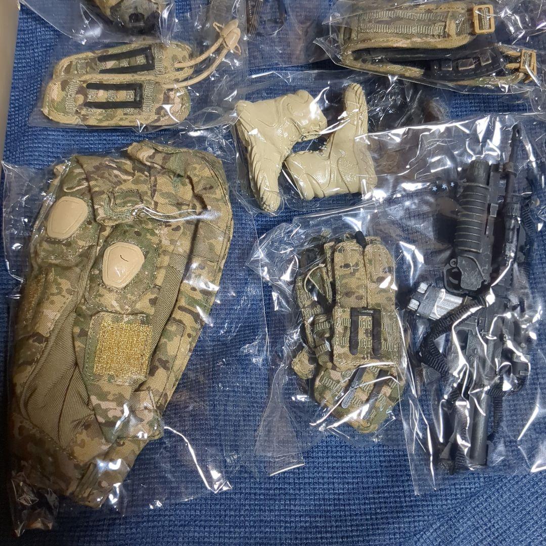 1/6.12インチ　ミリタリーフィギュア　傭兵装備セットTYNCORP PMC
