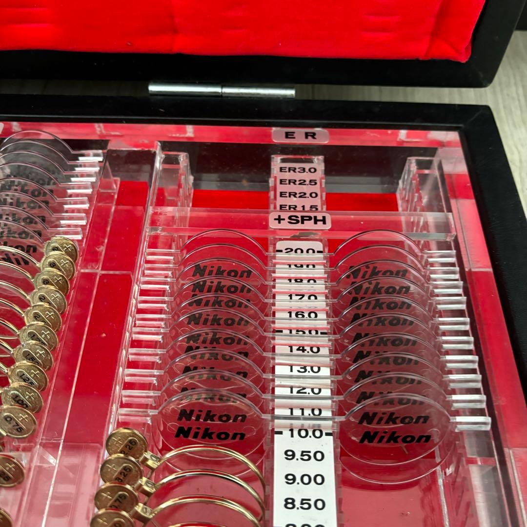 Nikon 検眼レンズセット　アタッシュケース入り　昭和レトロ　視力検査機