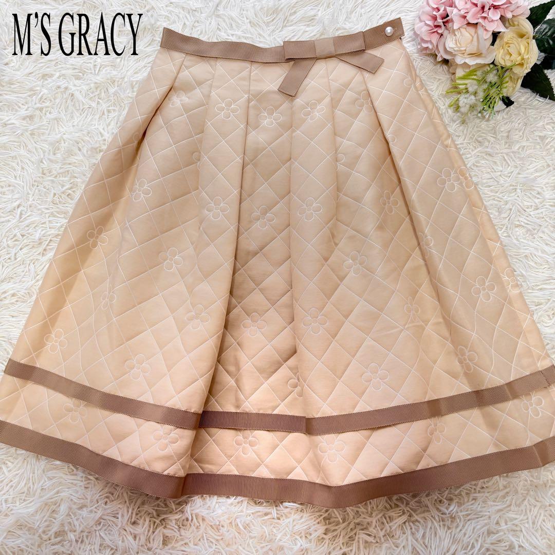 【未使用品】リボン　花柄　キルト風ジャカード　エムズグレイシー　スカート　パール
