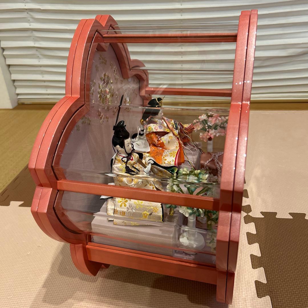 吉徳　ケース入り親王飾り　桜形ガラスケース付き雛人形