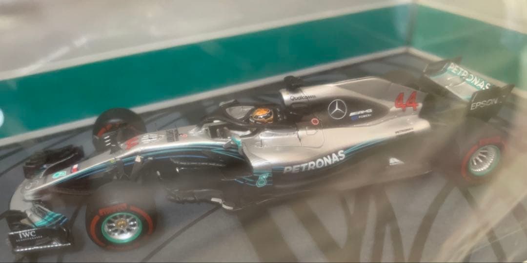ドーナツターンマーク付き1/43 メルセデスAMG F1 W09 L.ハミルトン