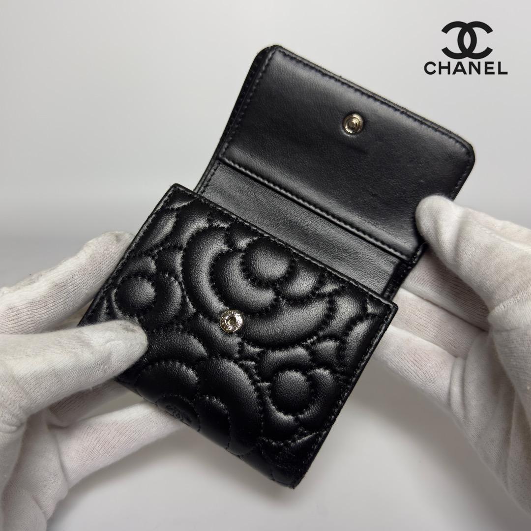 正規品　美品　CHANEL シャネル　カメリア　エンボス　Wホック　三つ折り財布