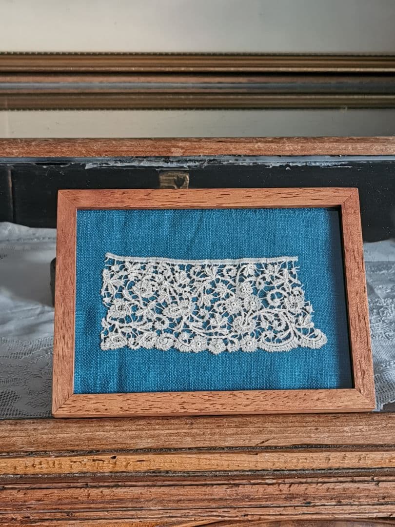 アンティークベルギー ロザリンペルレ 薔薇と小花のレース ニードル刺繍 額装品