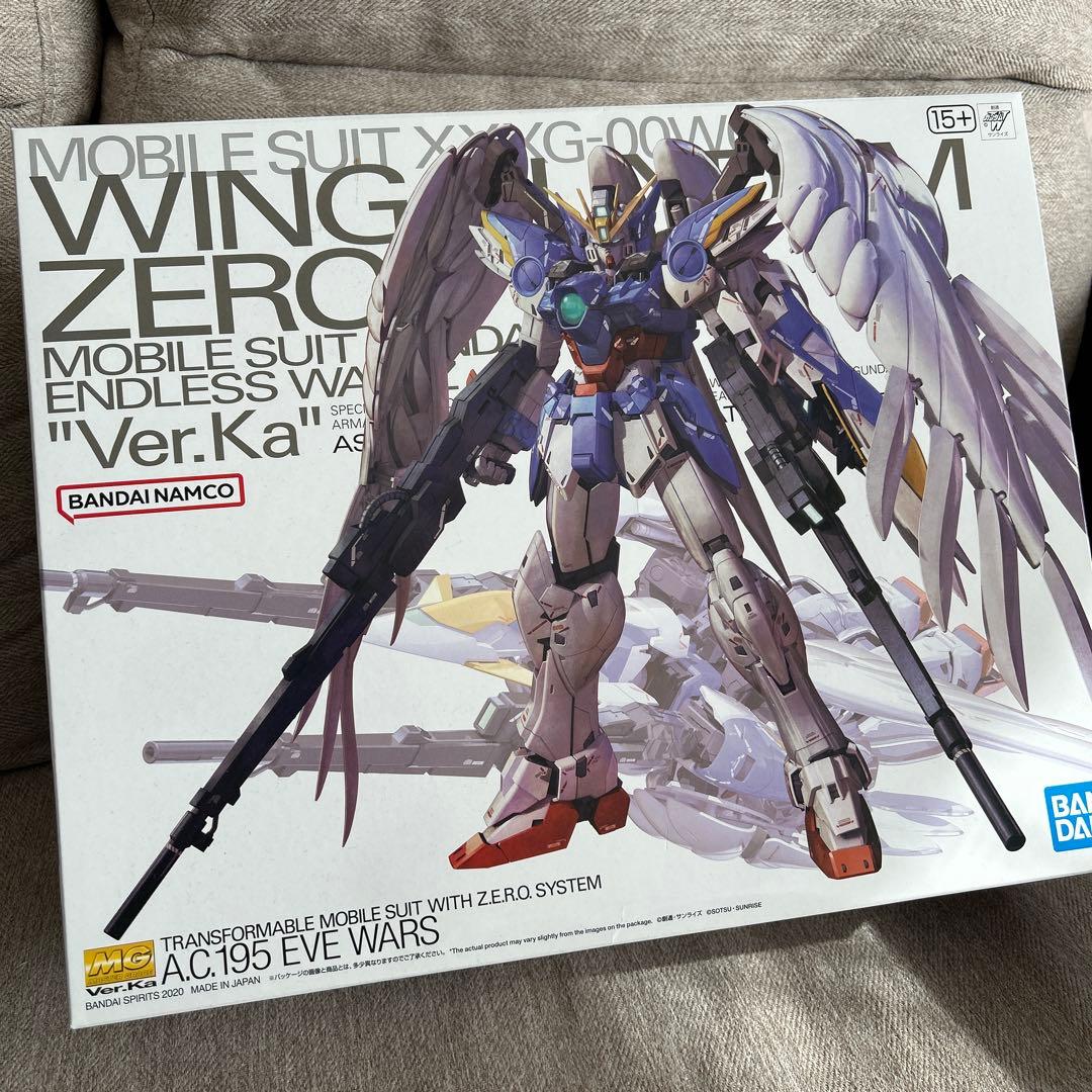 ロボット WING GUNDAM ZERO EW \