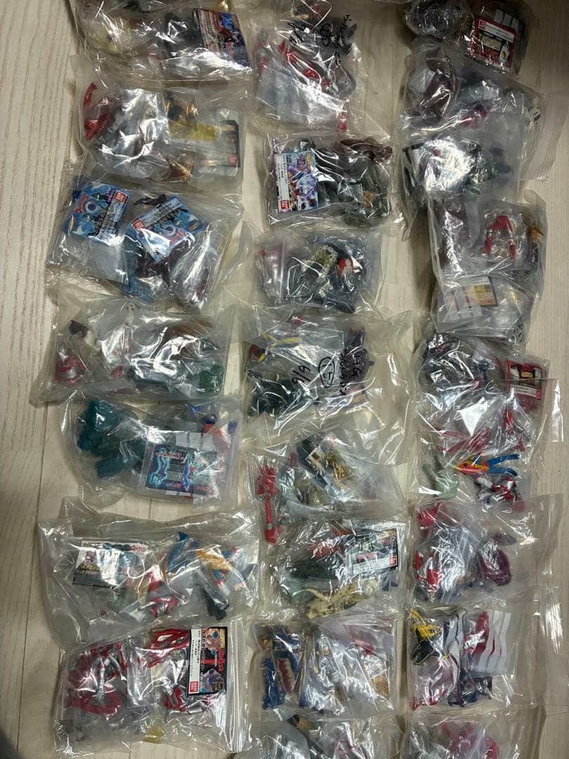 HGウルトラマン パート1〜24、26+ベスセレ1&2全コンプセット　ガシャポン