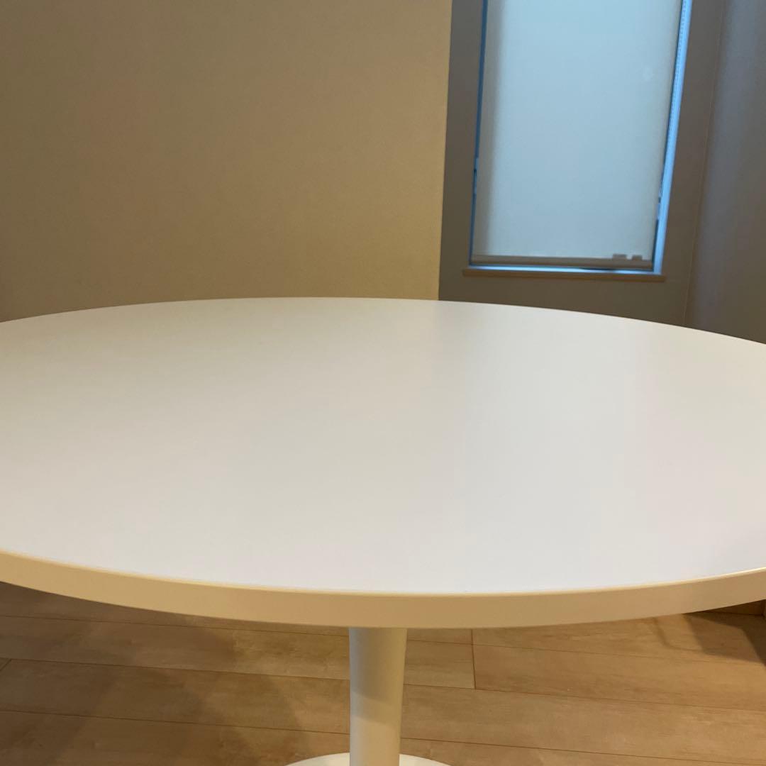 円テーブル　ホワイト　ドクスタ　IKEA