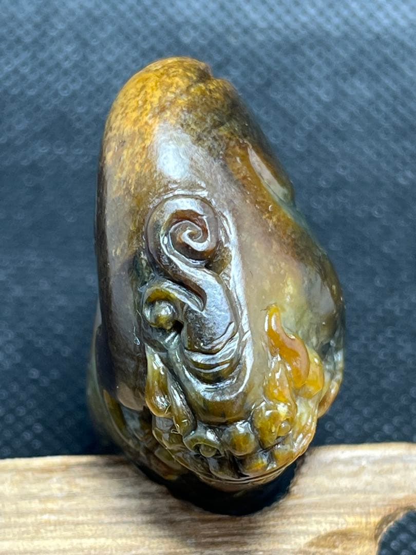 ぴーや★逸品！高品質和田玉★ペンダント、握り石★籽料証明書つき