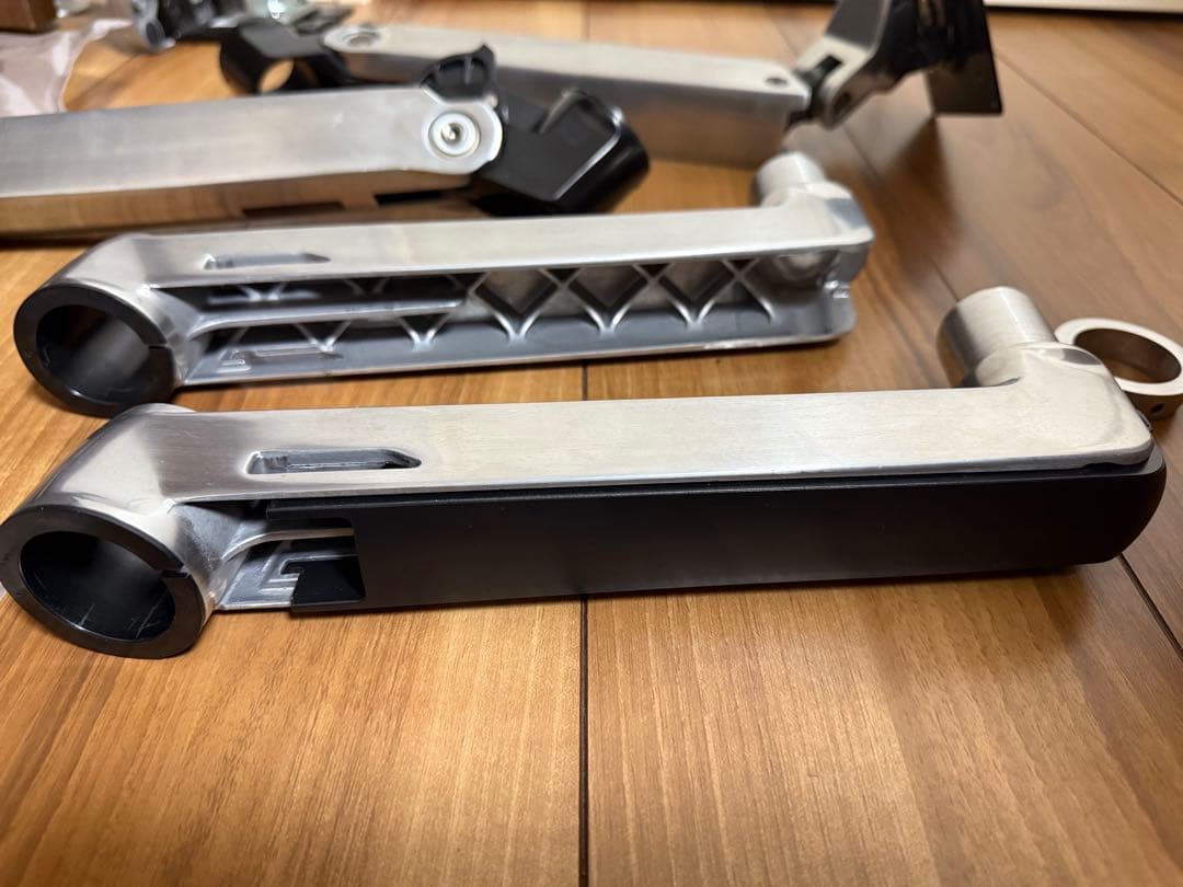 エルゴトロン LXデュアル デスク マウント アーム スタッキング (アルミ