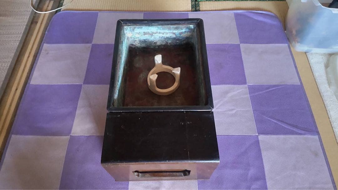 1080です☆彡火鉢．囲炉裏．木製箱火鉢引き出し、折りたたみテーブル付き