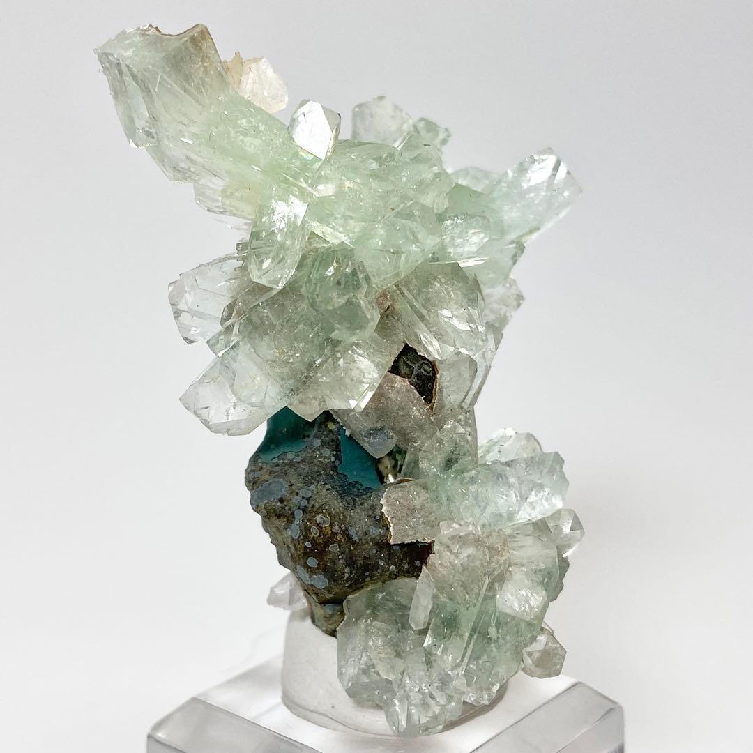 グリーンアポフィライト　魚眼石　鉱物標本　原石　天然石　ストーン